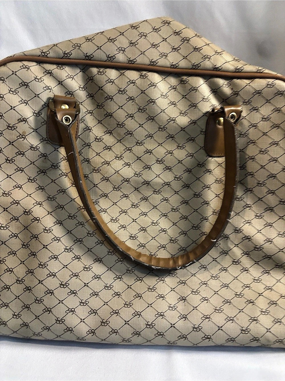 Patterned Travel Bag in Beige & Brown